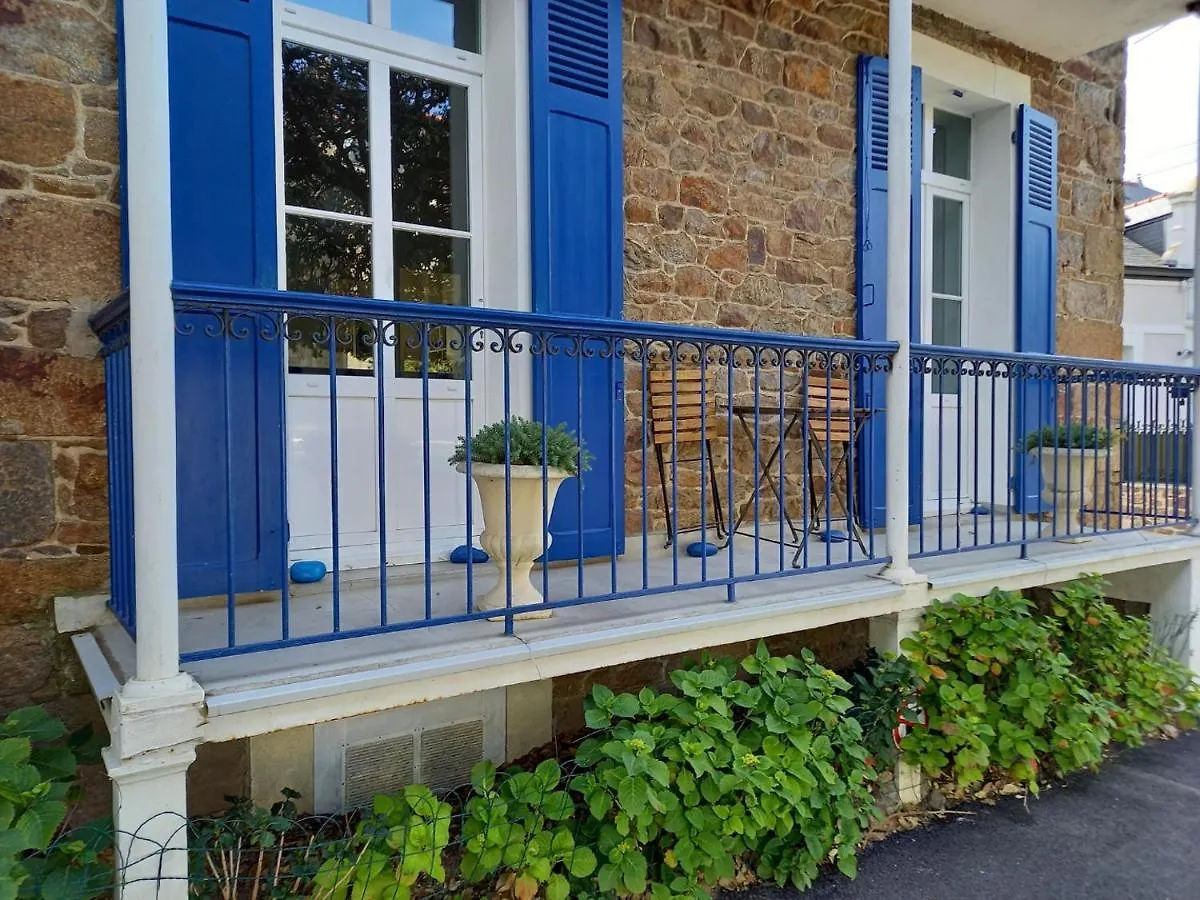 Appartement T2 terrasse de charme à Rochebonne 400 m plage Saint-Malo Frankrijk